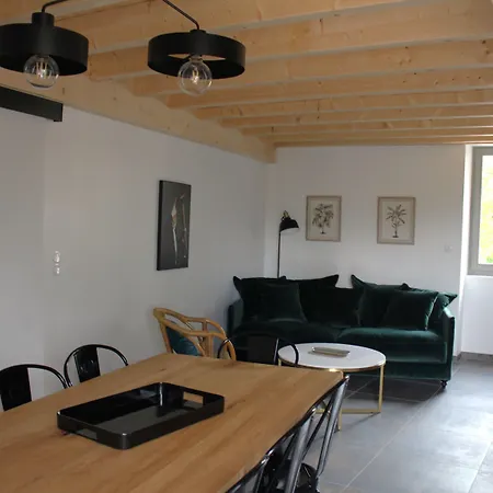 La Grande Maison 3* Montmeyran