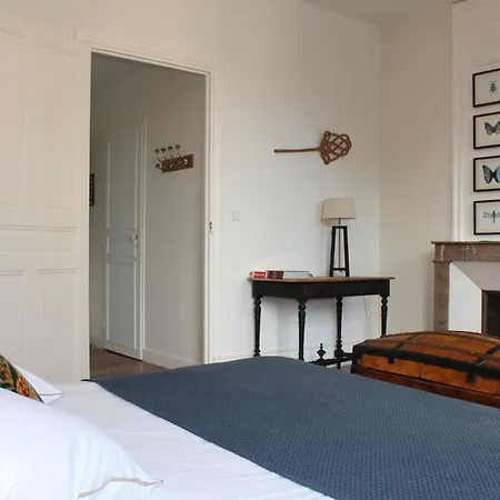 לינה וארוחת בוקר La Grande Maison Montmeyran