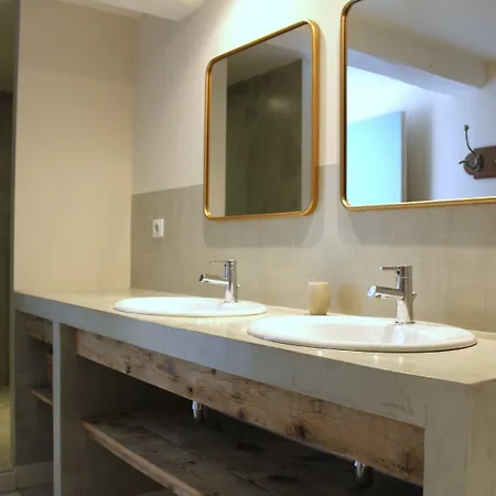 La Grande Maison 3* Montmeyran