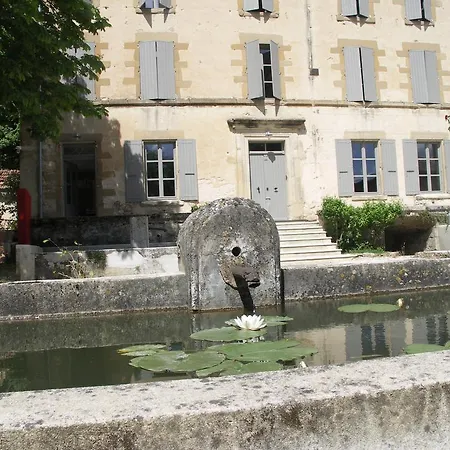 לינה וארוחת בוקר La Grande Maison Montmeyran