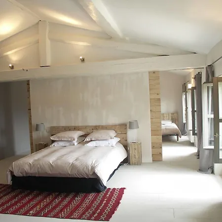 La Grande Maison Bed & Breakfast *